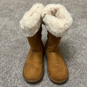 Girls boots with faux fur